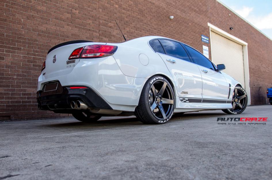 HOLDEN-COMMODORE-FRC-FLAT-BLACK